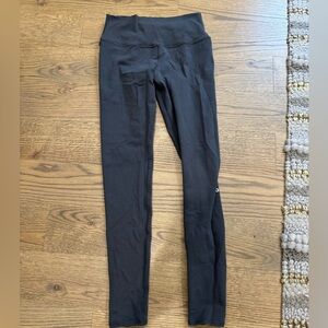 Alo Yoga High-Waist Airbrush Legging- Anthracite (M)